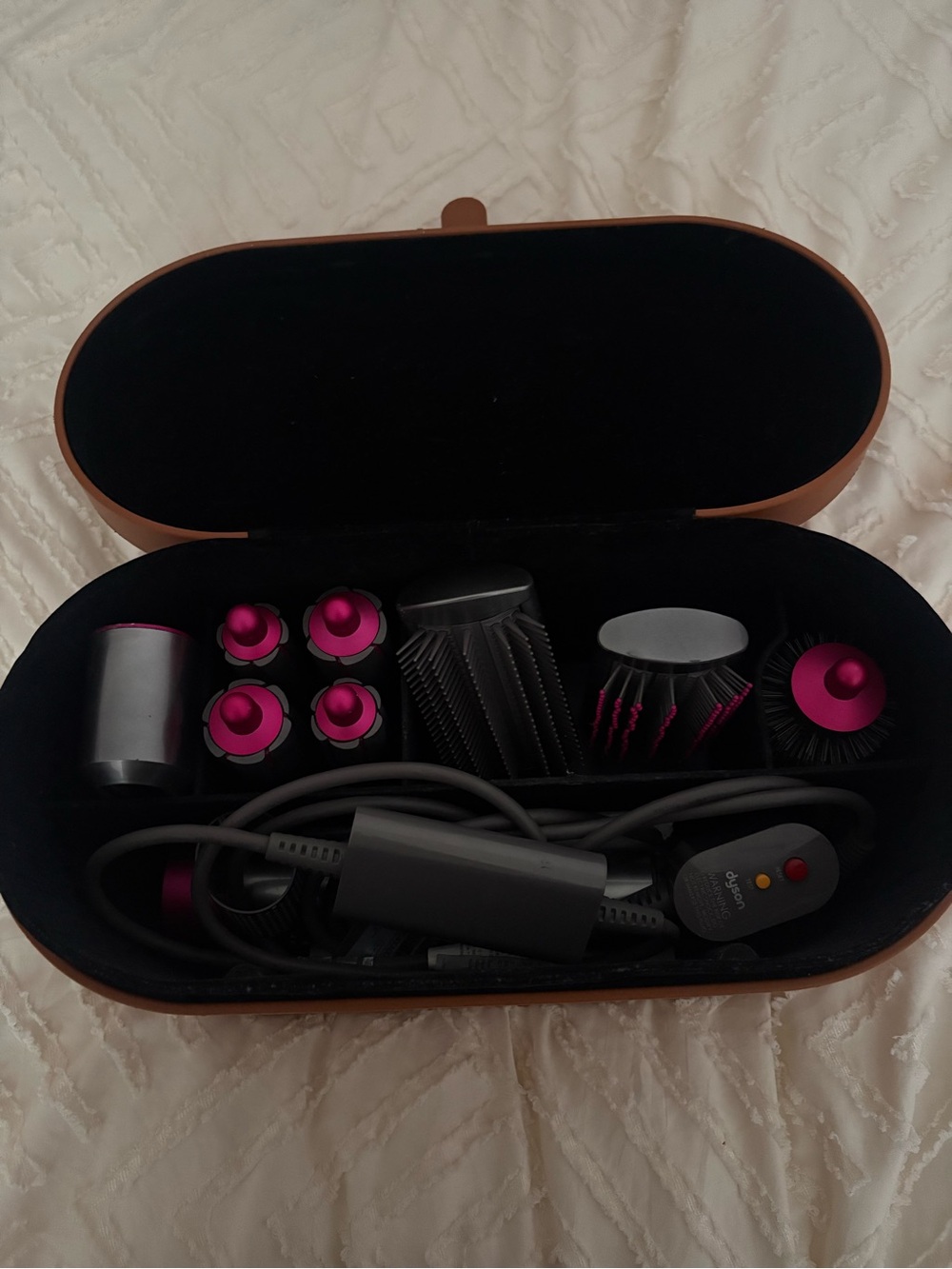 Dyson airwrap like new barley used